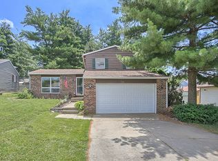 214 N Dianne Ln, Mahomet, IL