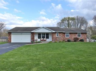 54 Gateway Rd, Rochester, NY 14624