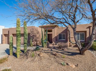 13828 N Topflite Dr, Oro Valley, AZ 85755