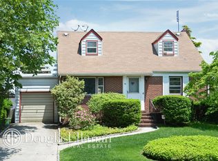 56 Avon Rd, Hewlett, NY 11557