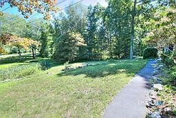 4th image of 48 Mountain Road