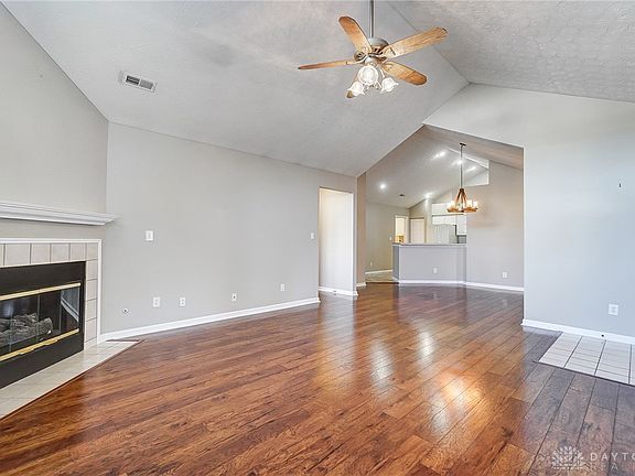 5th image of 132 Edinburgh Village Dr