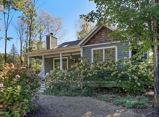 16216 Quality Ln, Union Pier, MI 49129