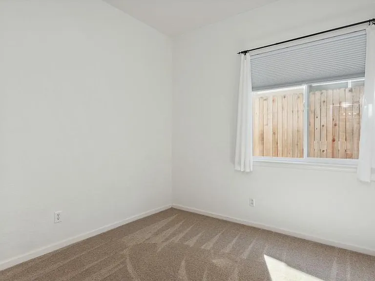 46 Diggins Dr — Photo 14