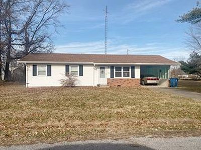 202 E Emma St, Wayne City, IL, 62895