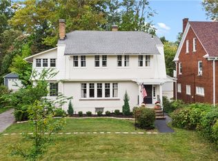 2600 Dartmoor Rd, Cleveland Heights, OH 44118