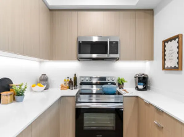 The Gateway, 854 Esquimalt Rd, Victoria, BC V9A 3S1