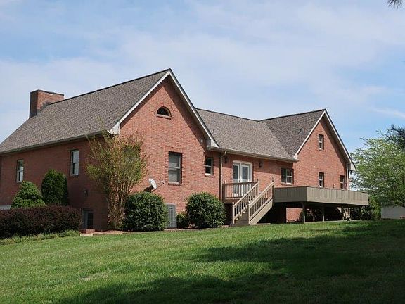 2nd image of 125 Giles Ln