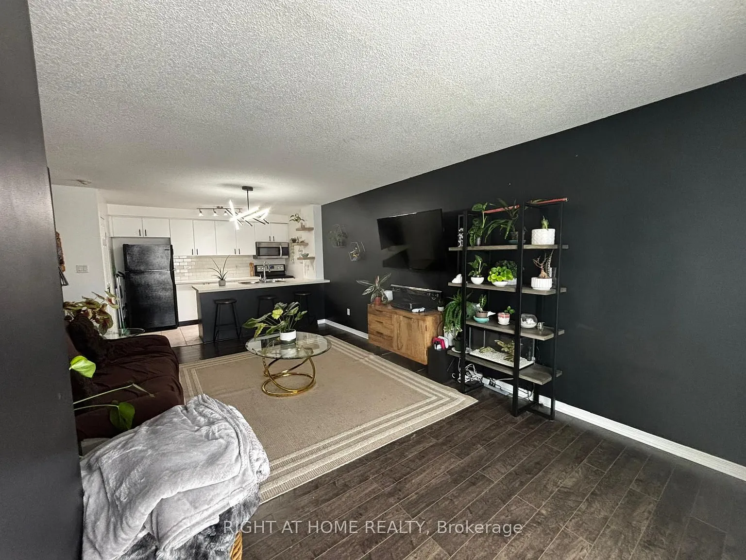 2 bed, $2,200 — Photo 3