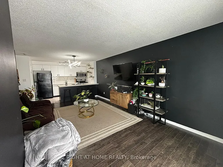 91 Aspen Springs Dr #302 — Photo 3