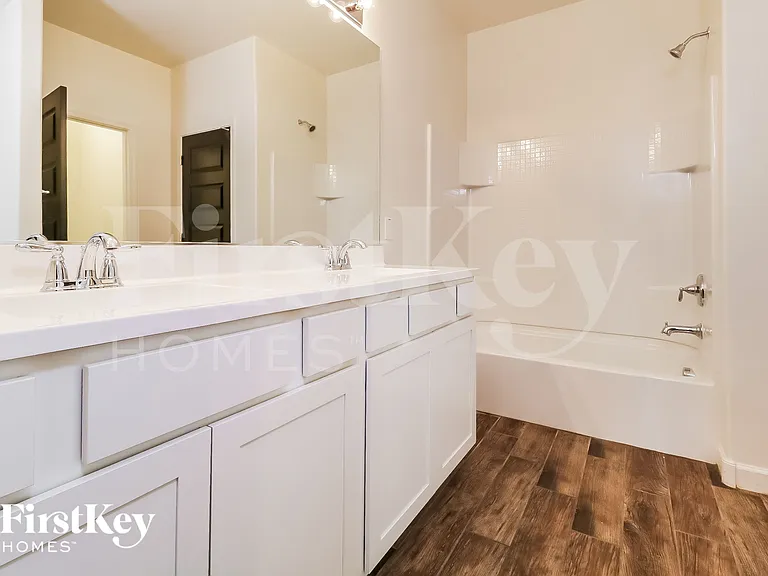 17538 W Villa Hermosa Ln — Photo 10