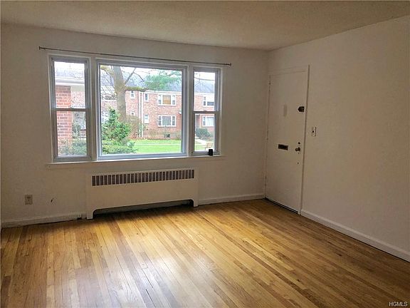 4th image of 51 Carpenter Ave APT D
