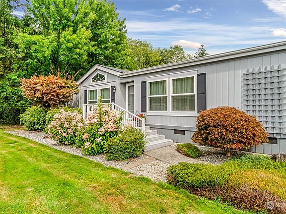 3rd image of 14727 43rd Avenue NE #8