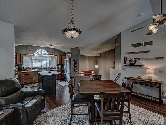 5th image of 5117 Winterset Dr