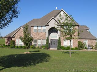 19155 Carriage Ct, Mounds, OK 74047
