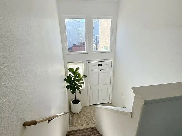 4068 Promontory St — Photo 2