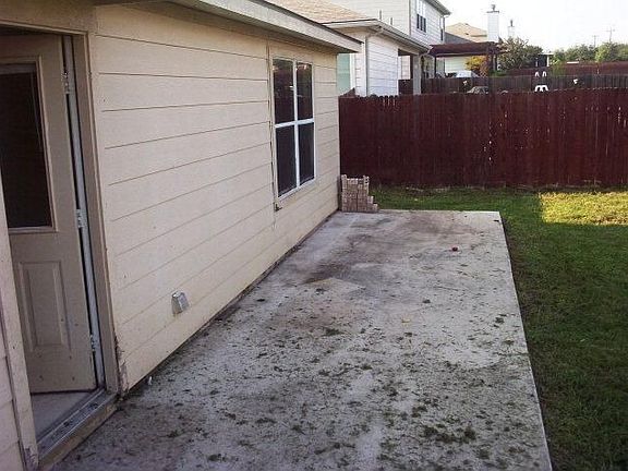 3rd image of 4020 Brook Hollow Dr