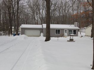 211 Dover Dr, Roscommon, MI 48653