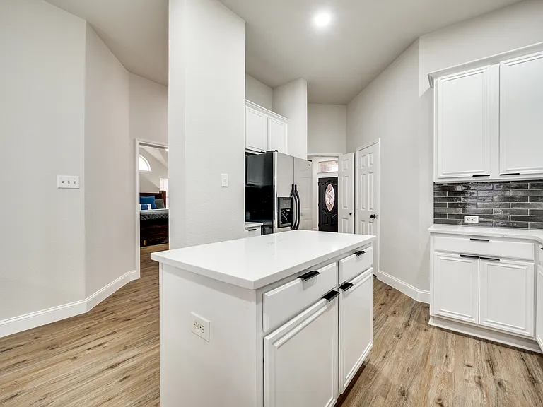 9512 Shirland Ln — Photo 14