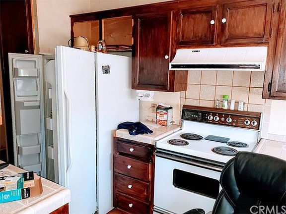 4th image of 40 Hunter Dr