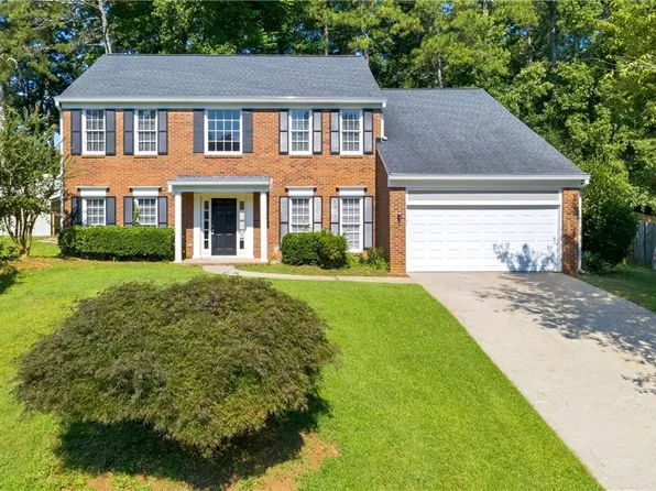 10010 Feather Sound Ct, Johns Creek, GA 30022