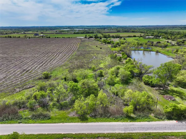 1 W Hillyard Rd, Troy, TX 76579