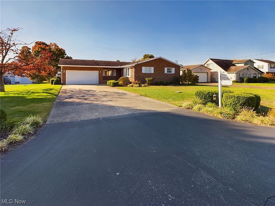 1st image of 1 Buckeye Ln
