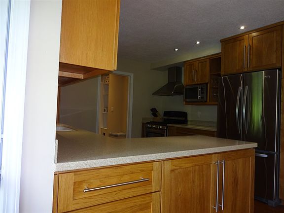 4th image of 10725 Lagoon Dr