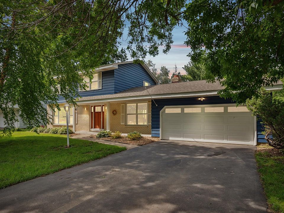 1st image of 2164 Queens Dr