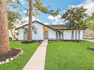 5747 Cheltenham Dr, Houston, TX 77096