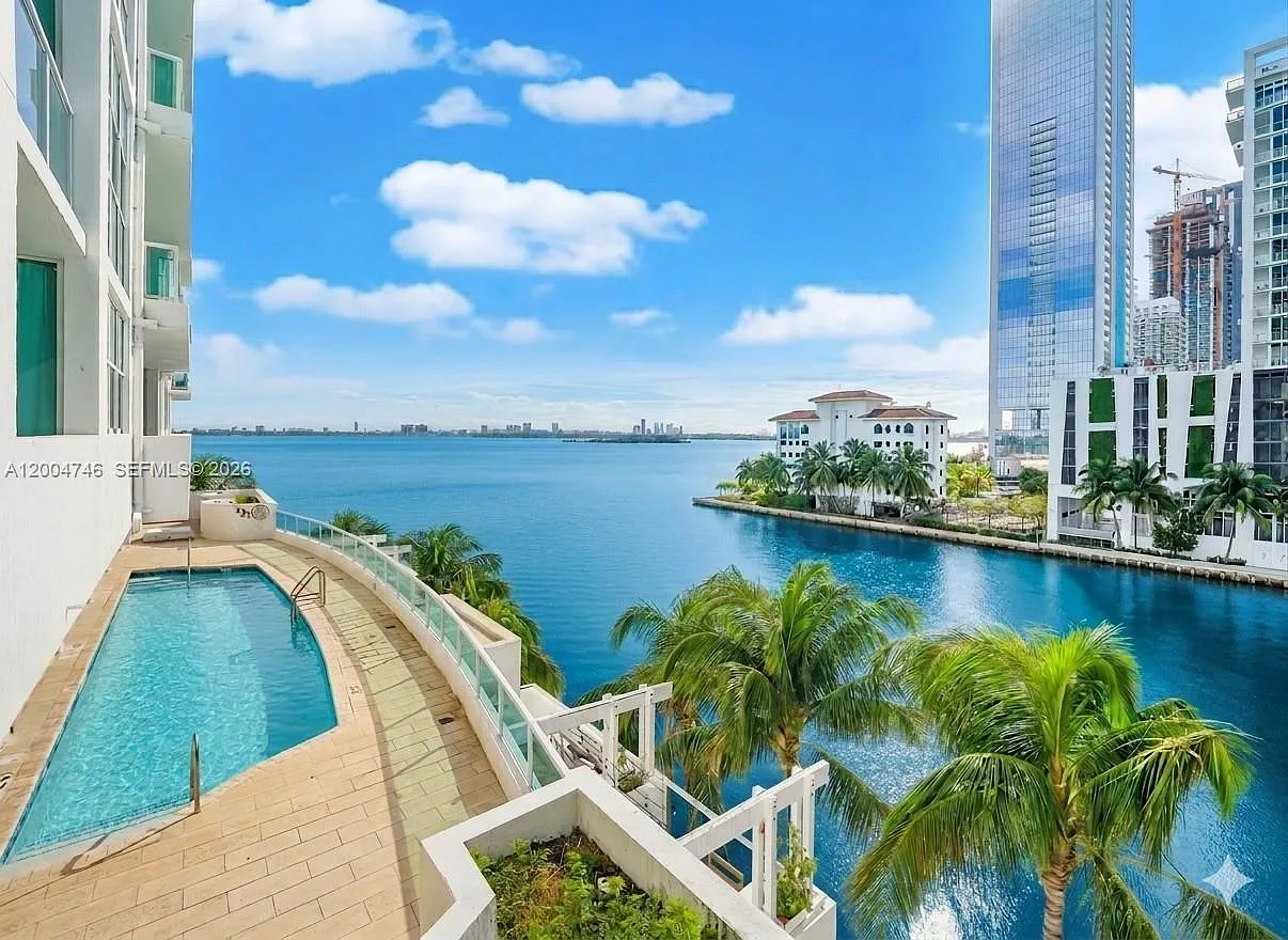 1 bed, 1.0 bath, 744 sqft, $2,300 — Photo 1