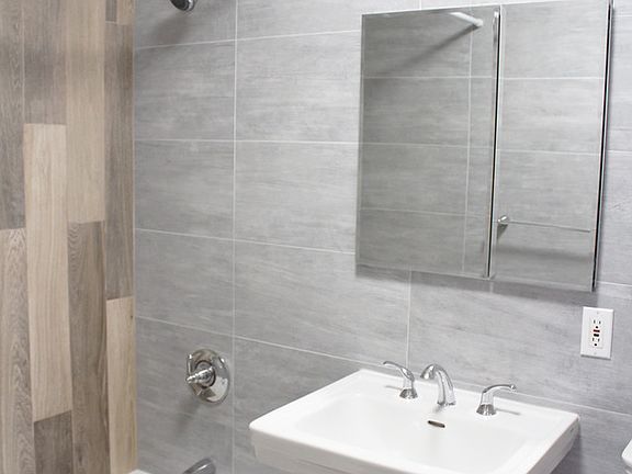 4th image of 219 E 2nd St APT 5B