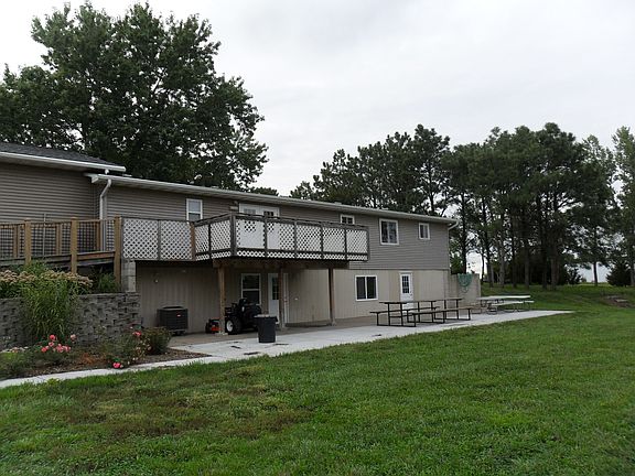 5th image of 5600 S Coddington Ave
