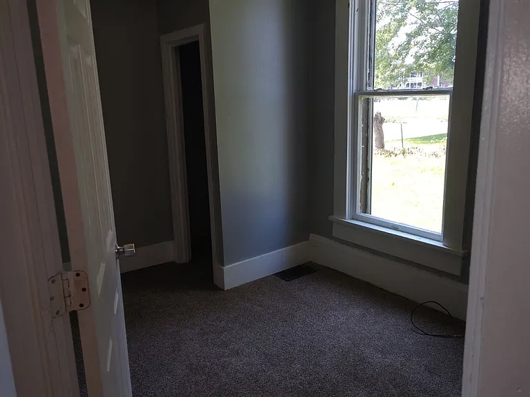 306 E North St #1 — Photo 15