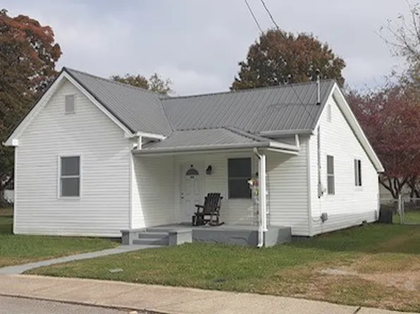 104 Hodges St N, Cowan, TN 37318