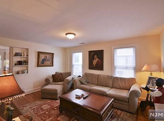 3rd image of 128 Madison Ave