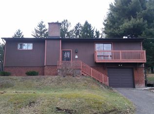 1084 Merwin Rd, New Kensington, PA 15068