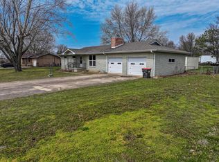 1905 W Boston Ave, Jay, OK 74346