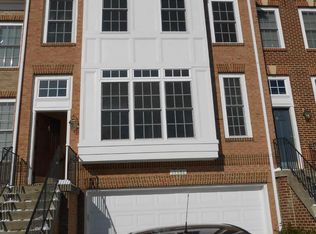 17582 Victoria Falls Dr, Dumfries, VA 22025