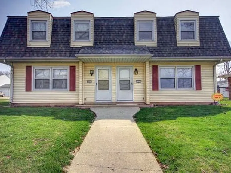 1010 Crescent Dr — Photo 12