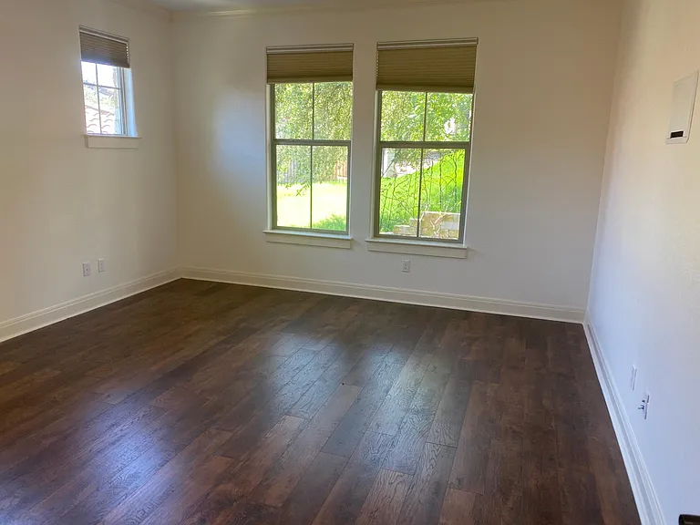 4312 Falconhead Nest Dr — Photo 35