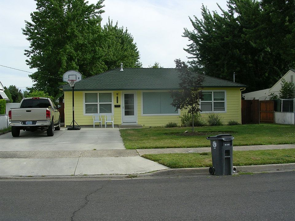 1st image of 924 Winchester Ave