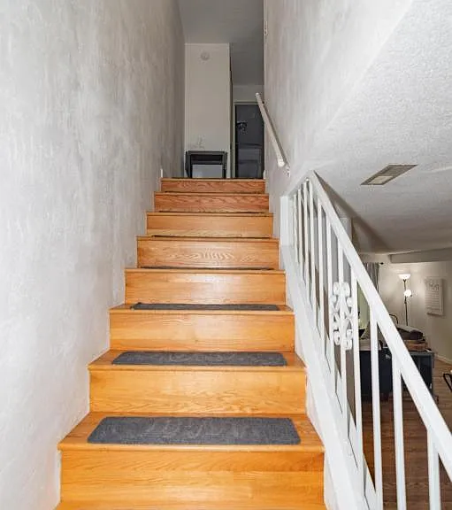 1309 Maple Leaf Ct — Photo 17