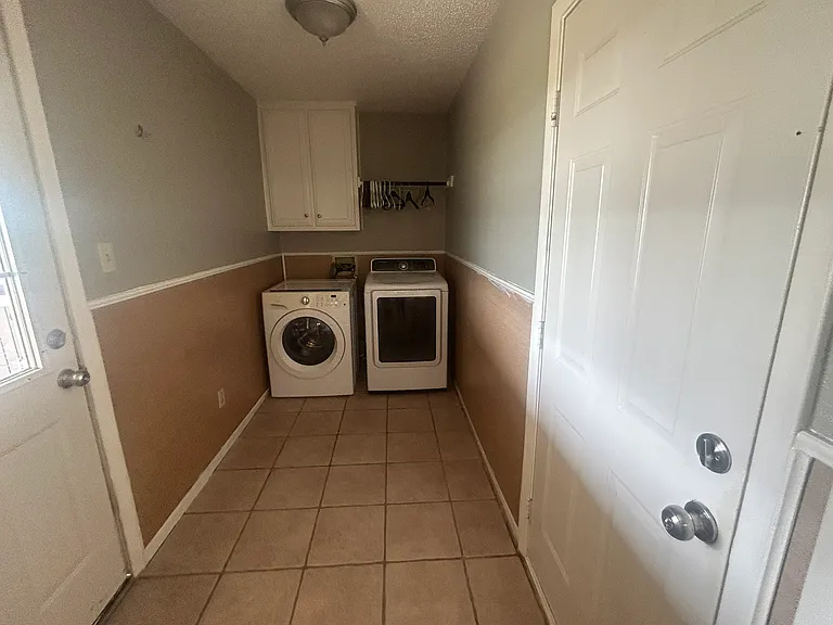 339 S Pleasant Hill Rd — Photo 20