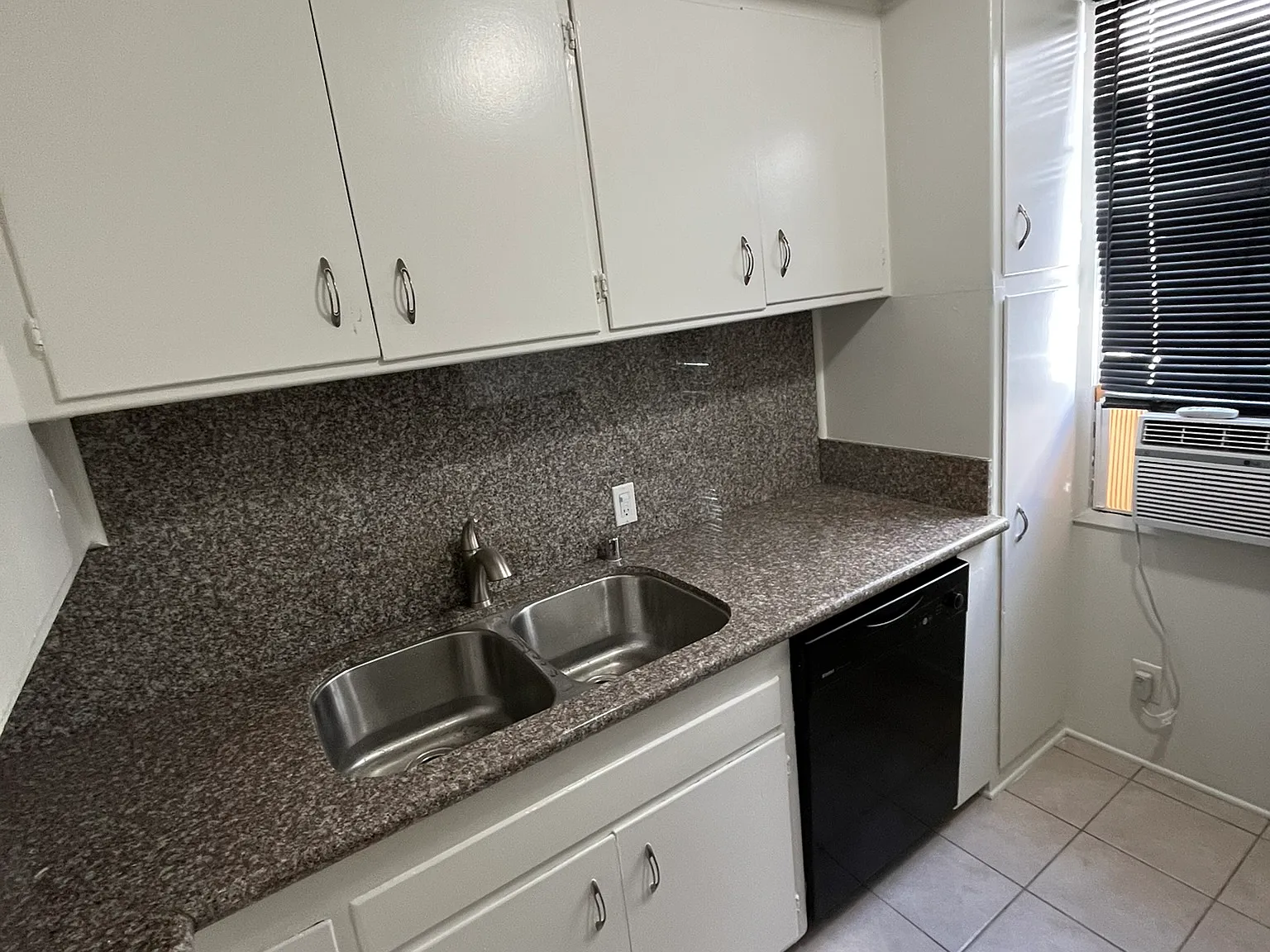 1 bed, 600 sqft, $1,900 — Photo 4
