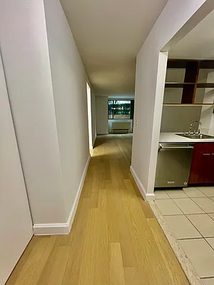 Rented by Cushman & Wakefield (Management) | media 3