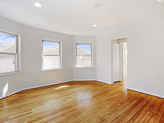 Sunny and spacious living room