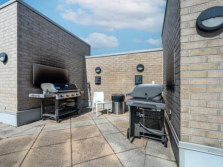 245 Kent St #909 — Photo 34