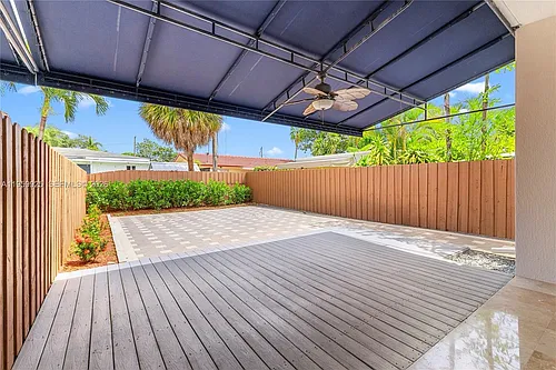 4023 SW 10th St #4023 Photo 1