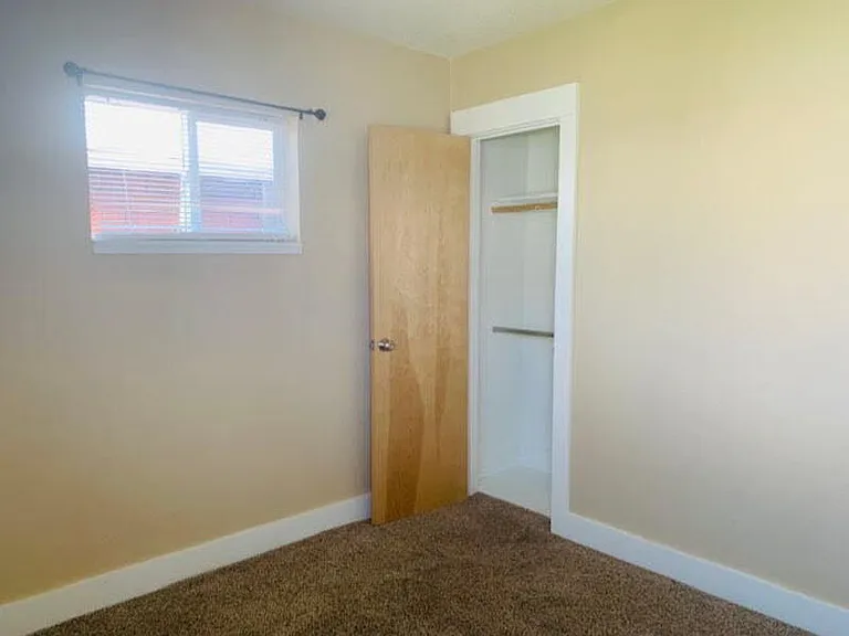 1121 Alton St — Photo 18